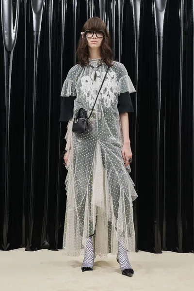 Look 15